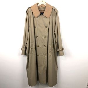 Vintage Burberry double breasted trench coat sz 46